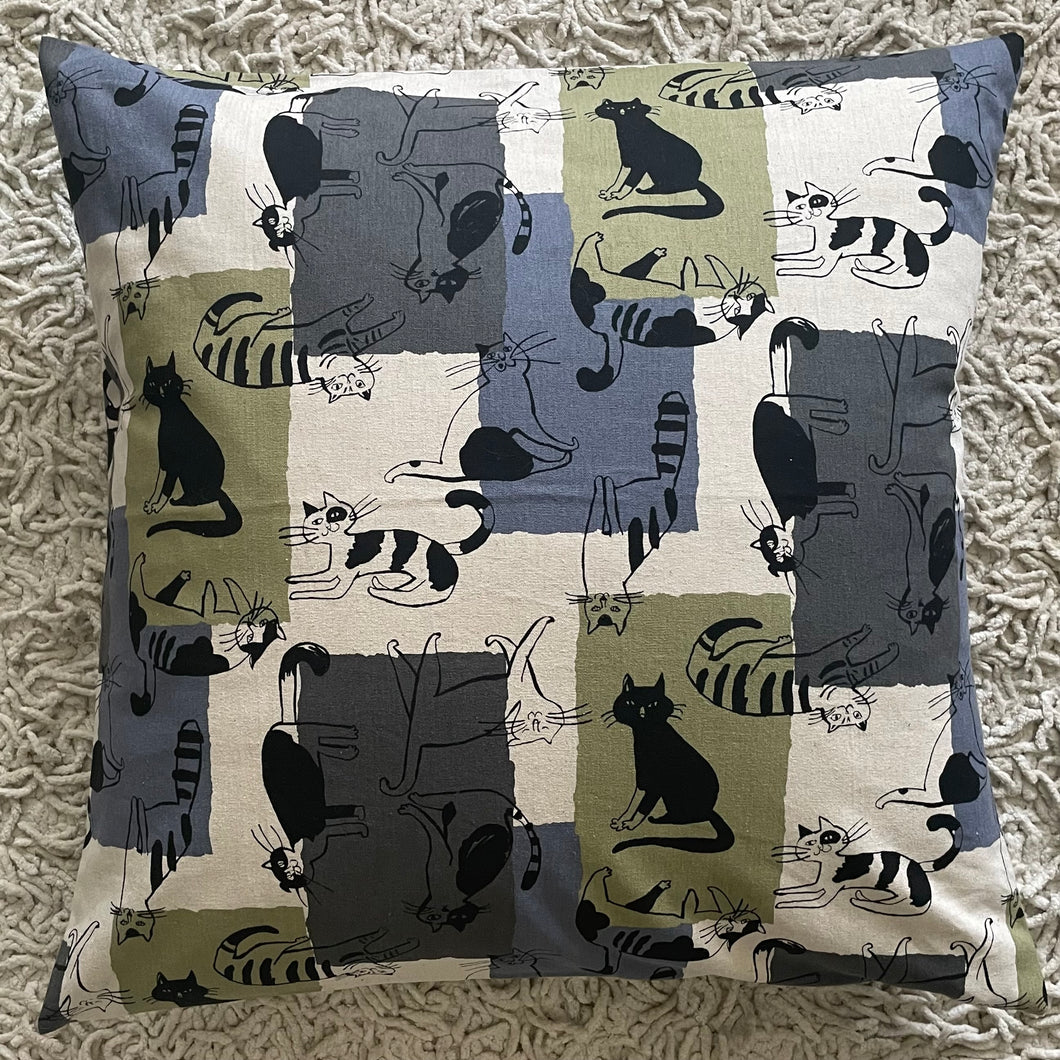 Square Cats Cushion Cover (green/grey)